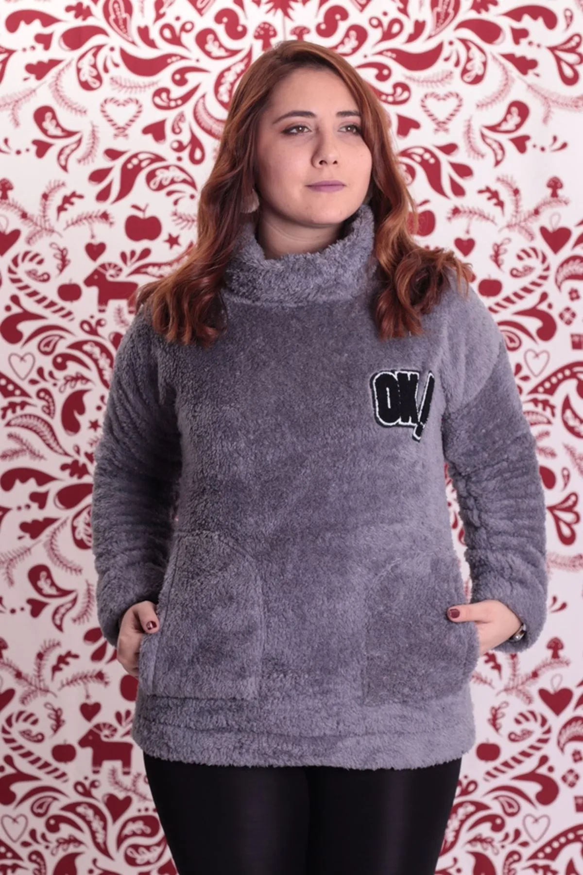 RENKTE BÜYÜK BEDEN DEGAJE YAKA GRİ PELUŞ SWEAT