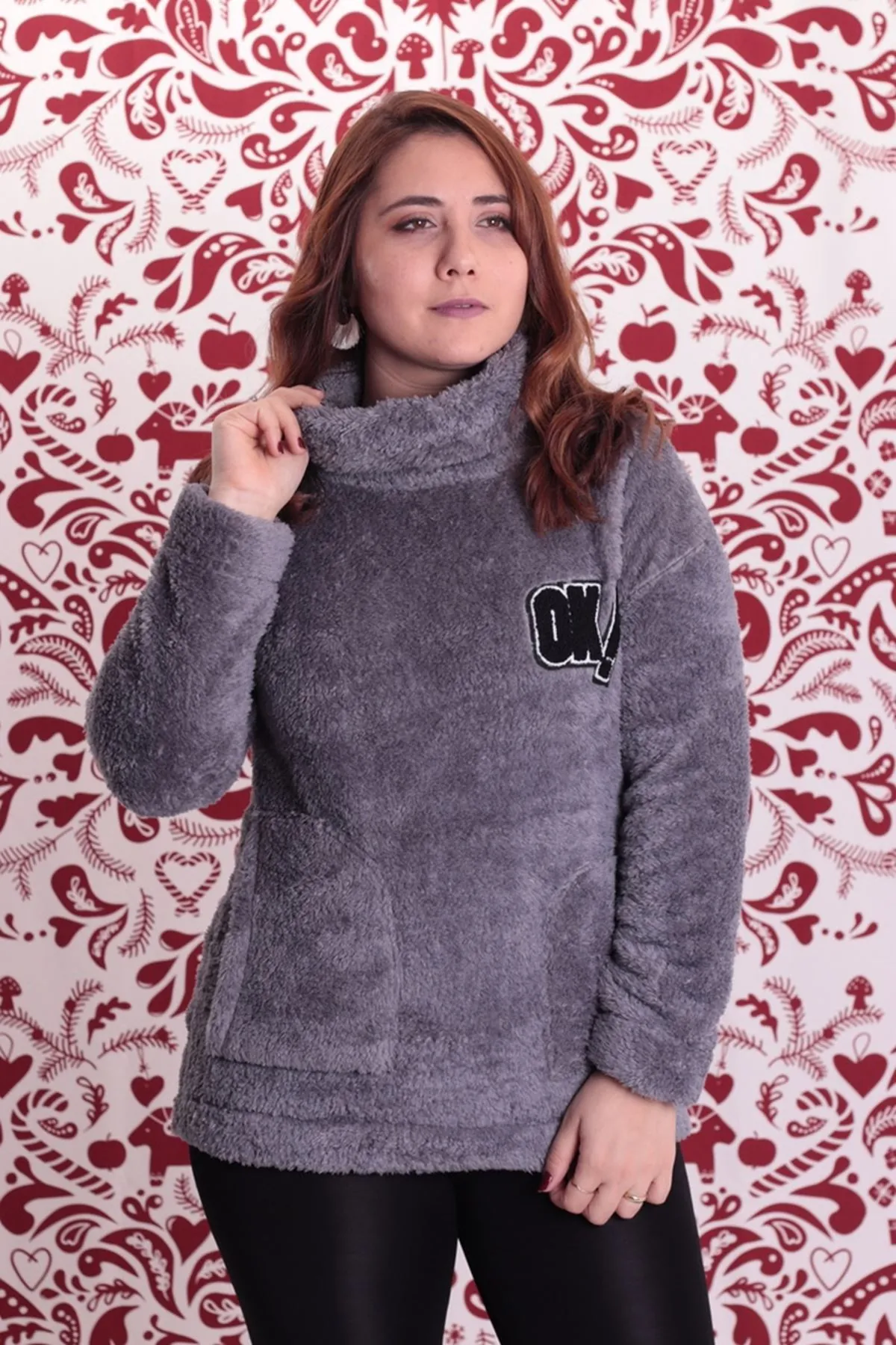RENKTE BÜYÜK BEDEN DEGAJE YAKA GRİ PELUŞ SWEAT