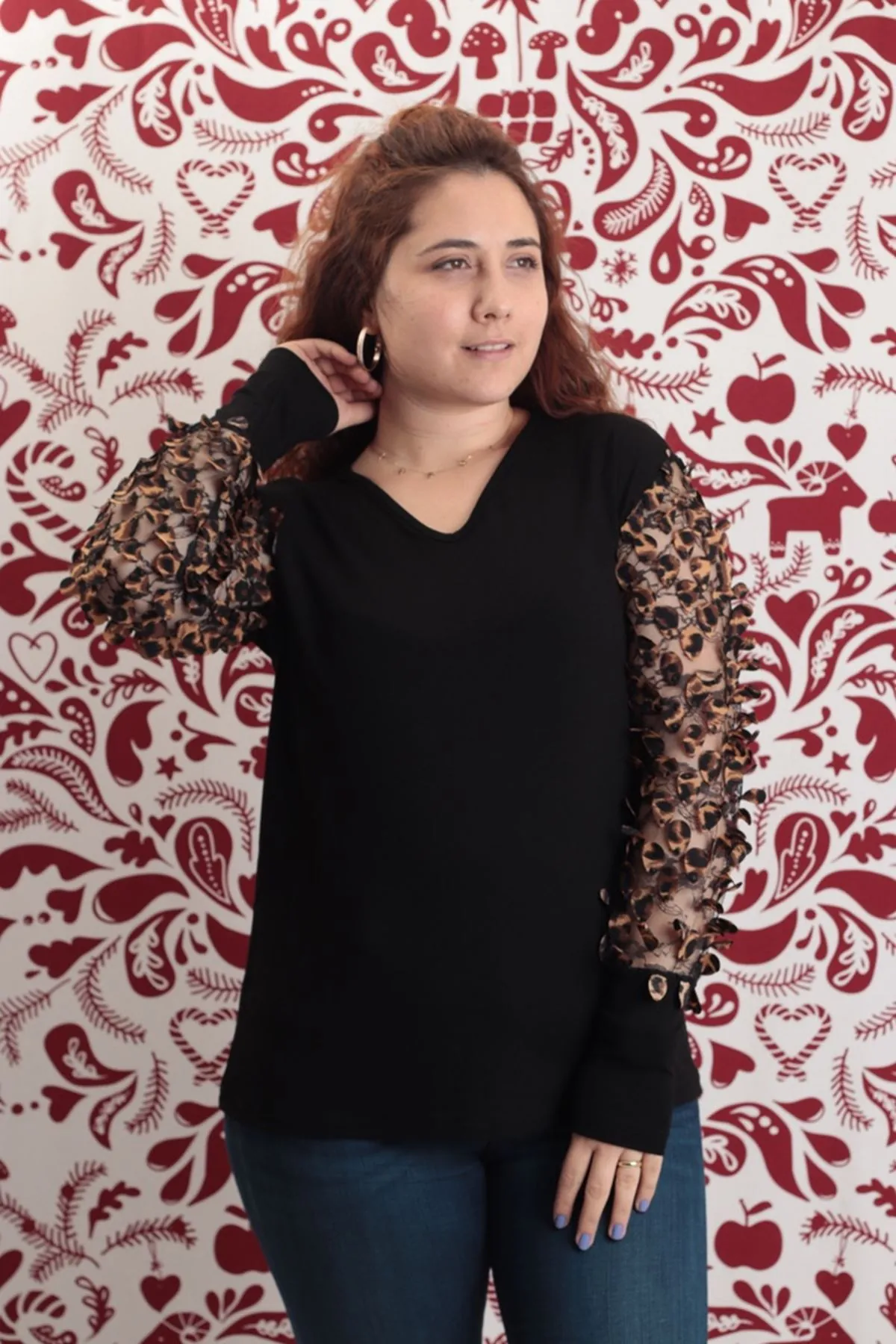 RENKTE BÜYÜK BEDEN KOLLARI LEOPAR SİYAH BLUZ