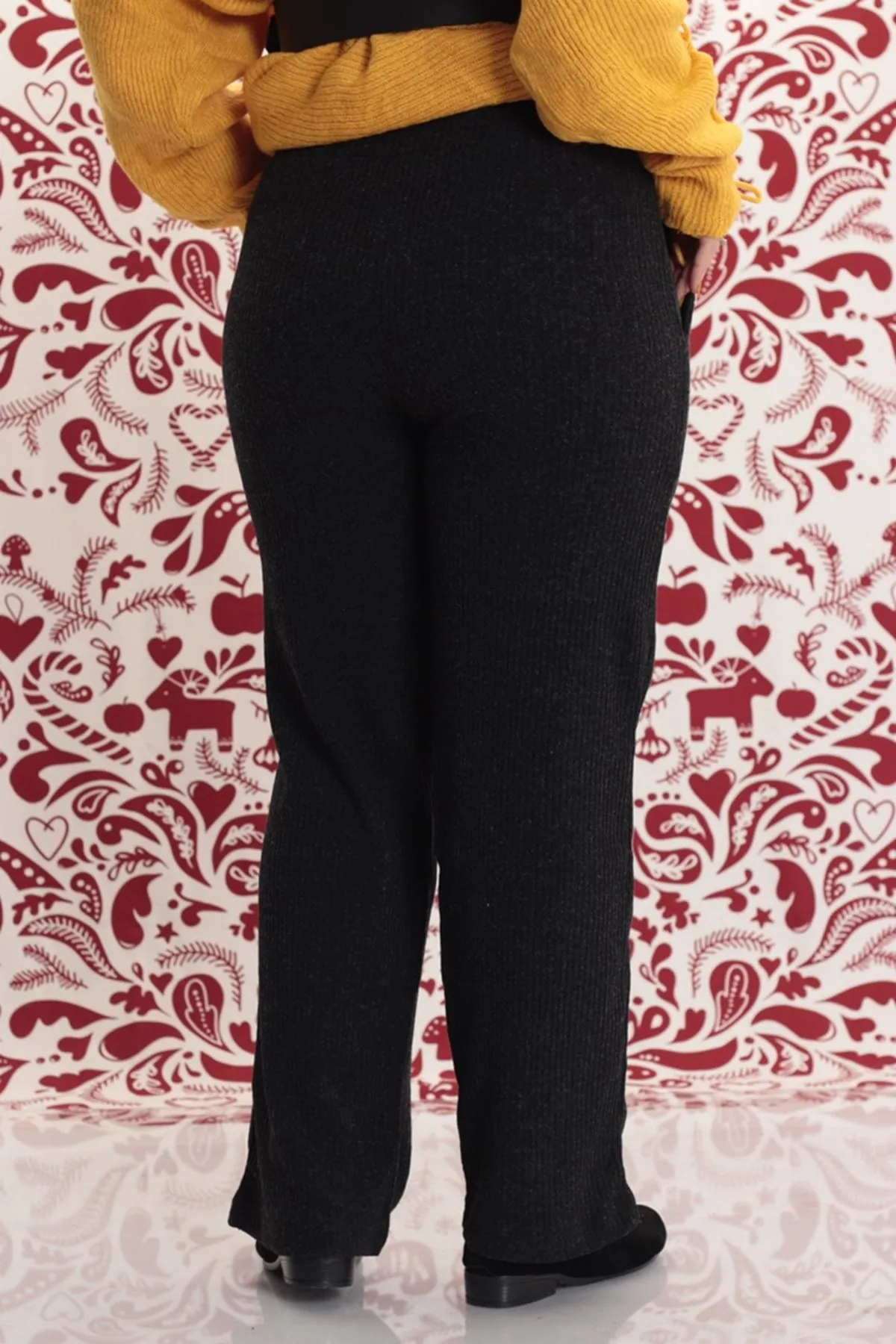 RENKTE BÜYÜK BEDEN KAŞKORSE CEPLİ SİYAH TRİKO PANTOLON