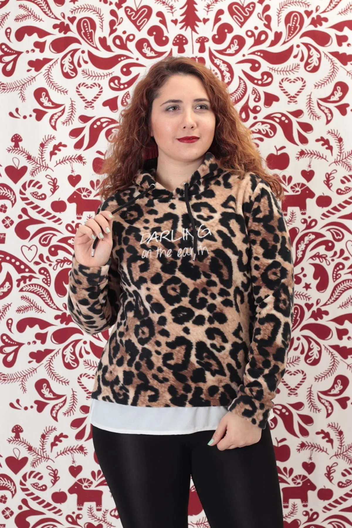 RENKTE BÜYÜK BEDEN KAPŞONLU İÇTEN ÇIKMA LEOPAR POLAR SWEAT