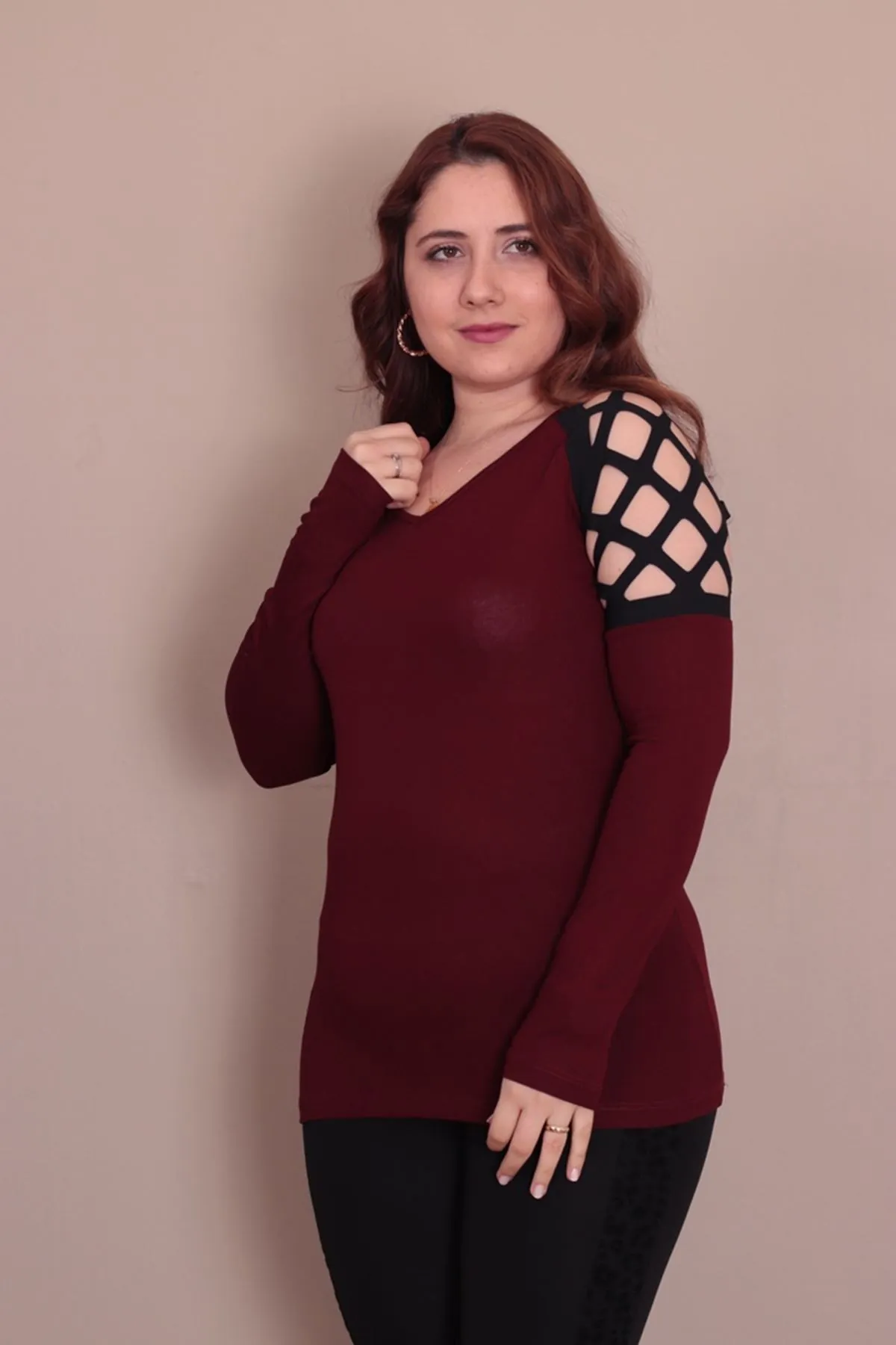 RENKTE BÜYÜK BEDEN KOLLAR LAZER V YAKA BORDO BLUZ