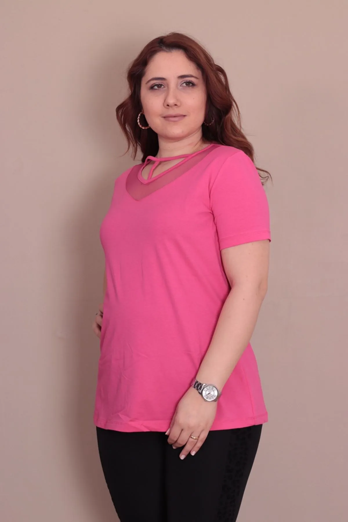 RENKTE BÜYÜK BEDEN YAKA BİYE PEMBE BLUZ