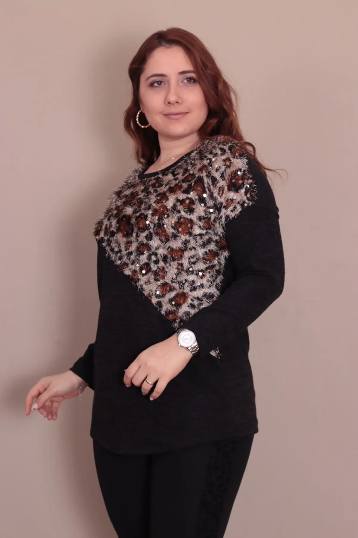 RENKTE BÜYÜK BEDEN LEOPAR GARNİLİ KLASİK YAKA LEOPAR TRİKO