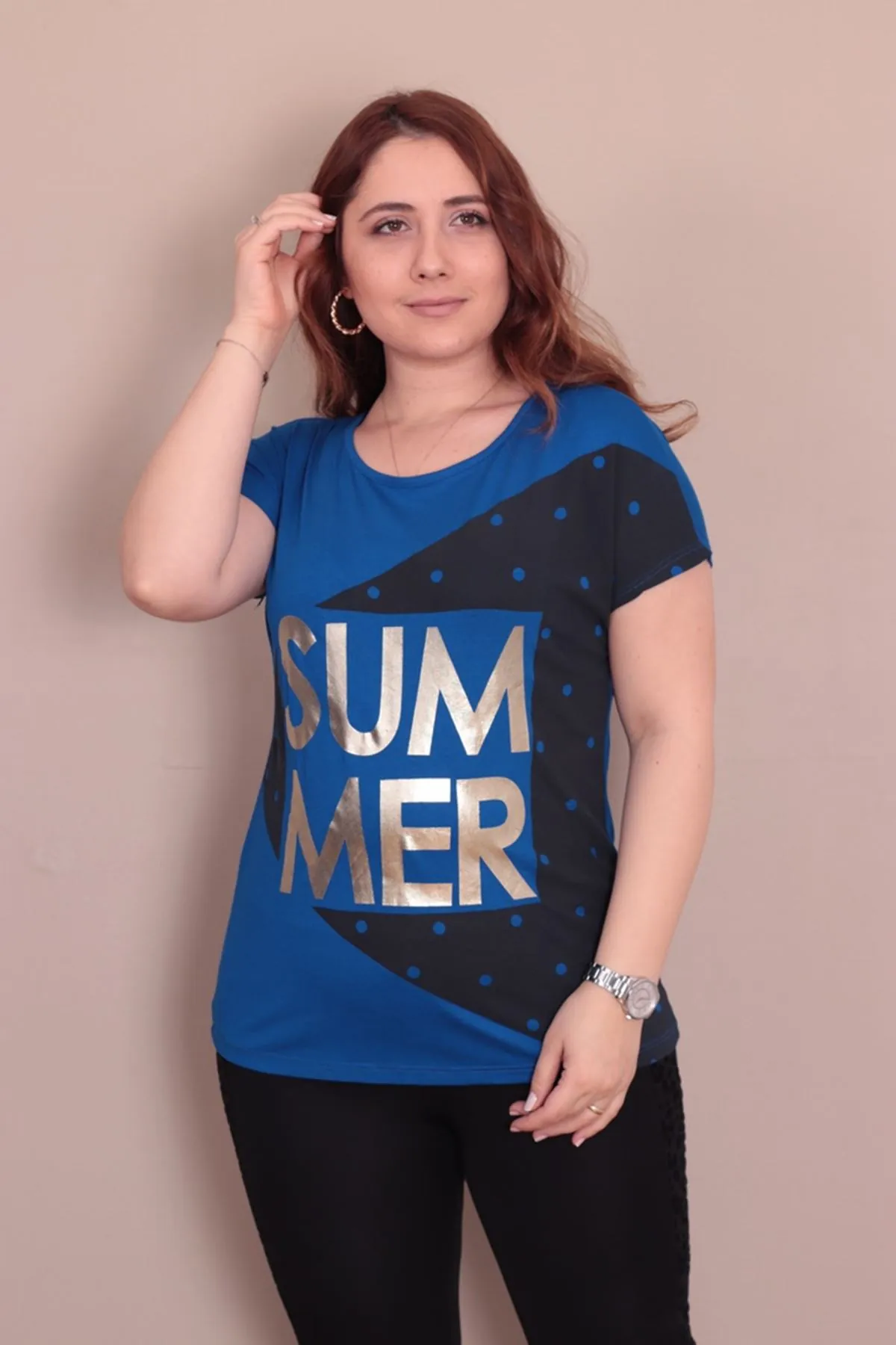 RENKTE BÜYÜK BEDEN  SUMMER BASKILI SAKS T-SHIRT