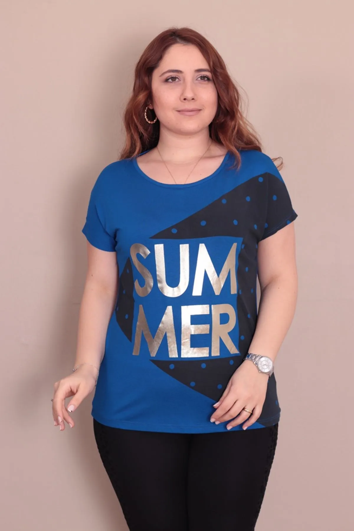 RENKTE BÜYÜK BEDEN  SUMMER BASKILI SAKS T-SHIRT