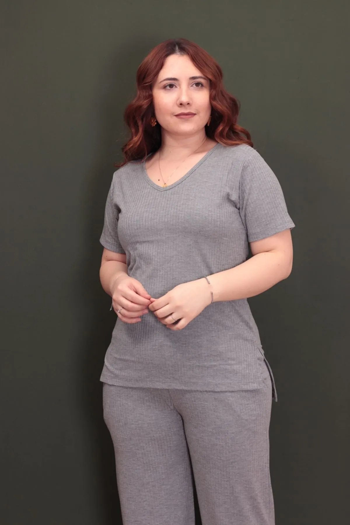 RENKTE BÜYÜK BEDEN GRİ KAŞKORSE TAKIM