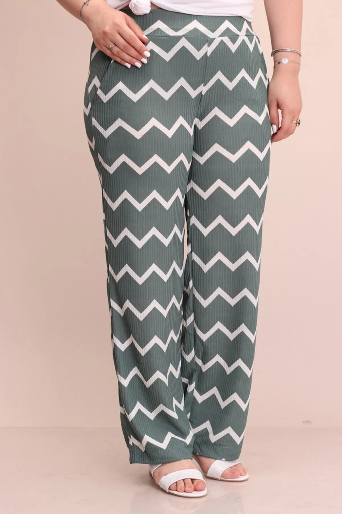 RENKTE DESENLİ ŞAL PAÇA KAŞKORSE PANTOLON