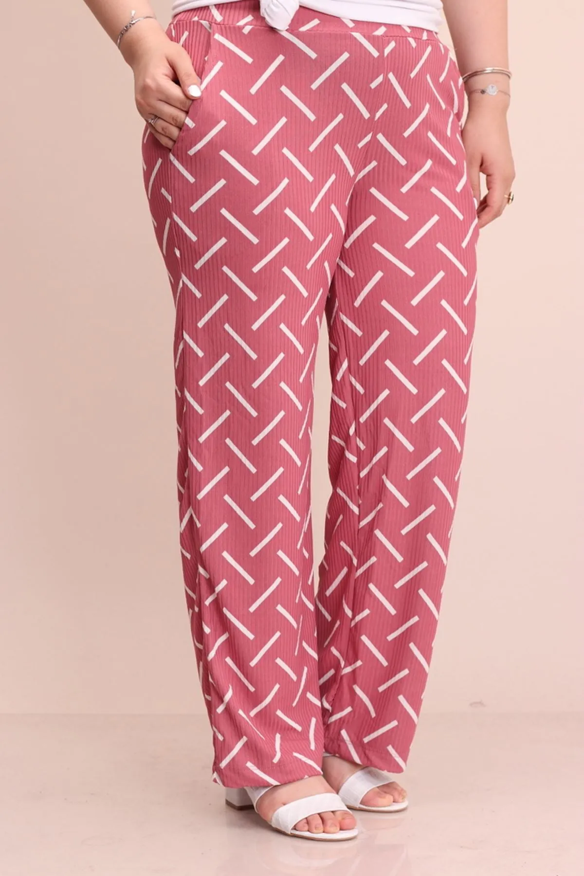 RENKTE DESENLİ ŞAL PAÇA KAŞKORSE PANTOLON