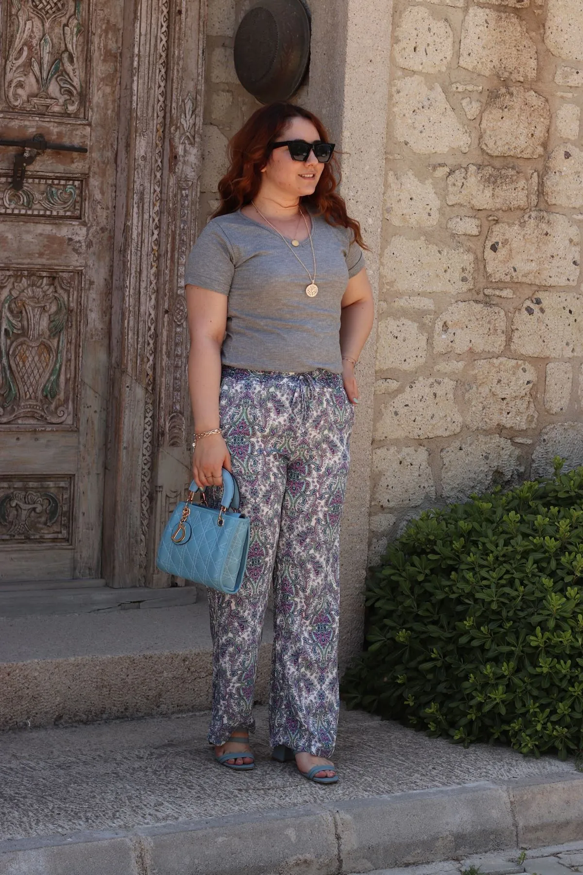 RENKTE DESENLİ VİSKON PANTOLON