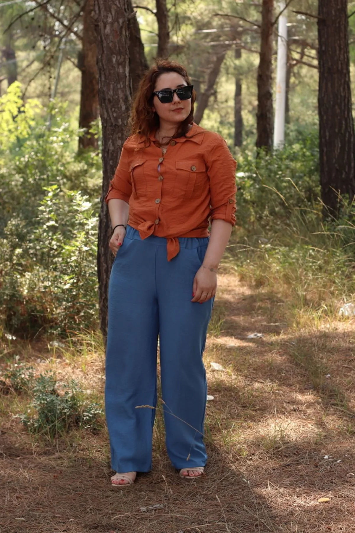 RENKTE BELİ LASTİKLİ MAVİ KETEN PANTOLON