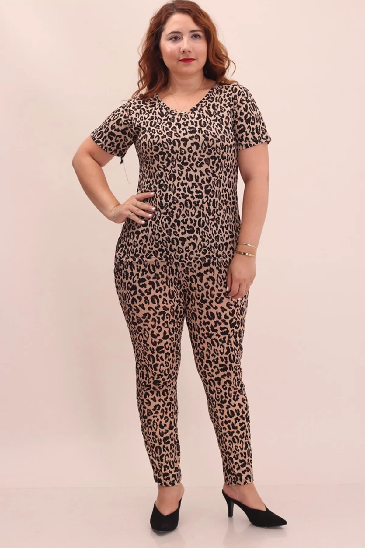 RENKTE DESENLİ KAŞKORSE ALT ÜST TAKIM