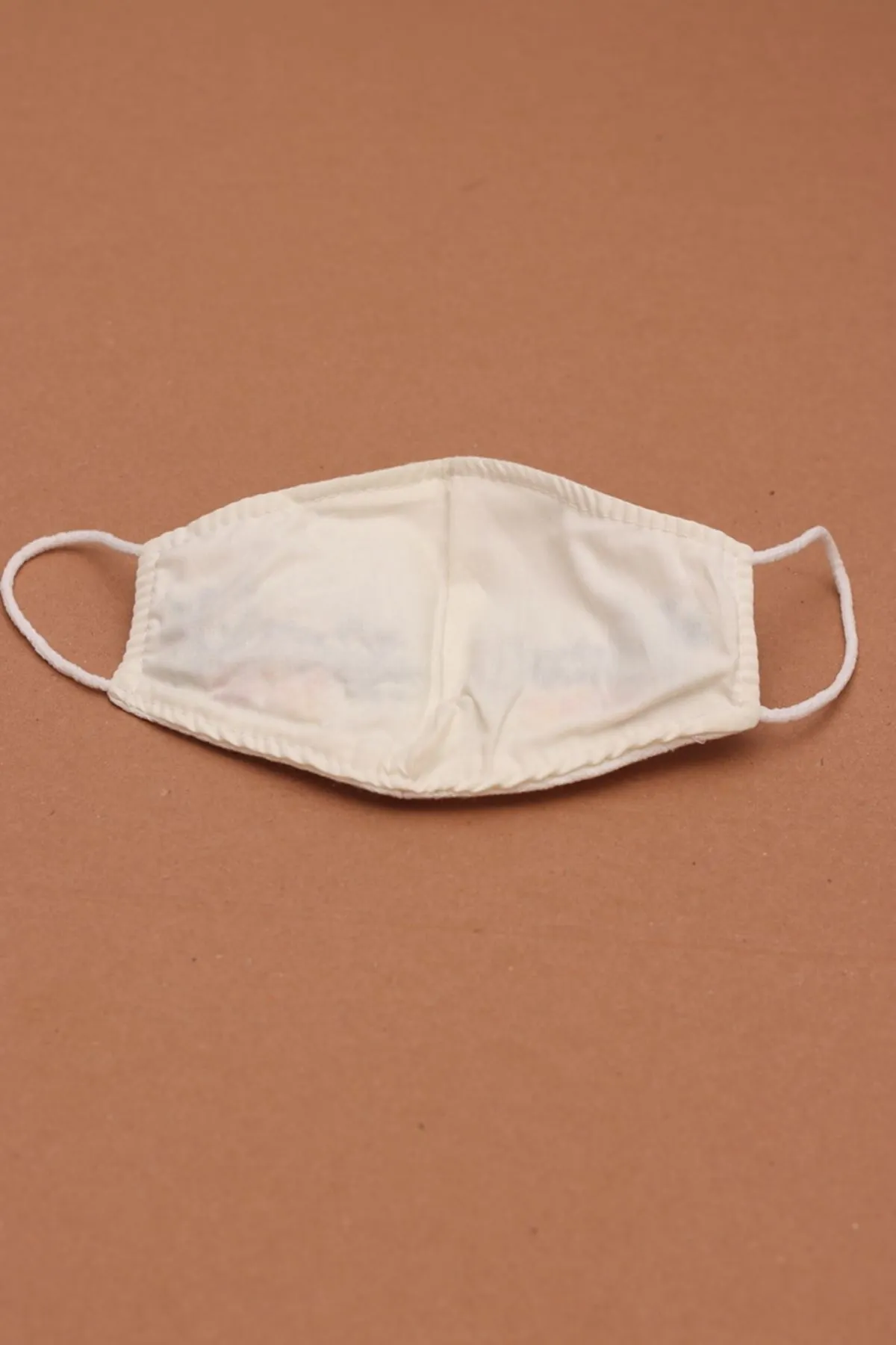 RENKTE NAKIŞ İŞLEMELİ K.MASKE&AKSESUAR