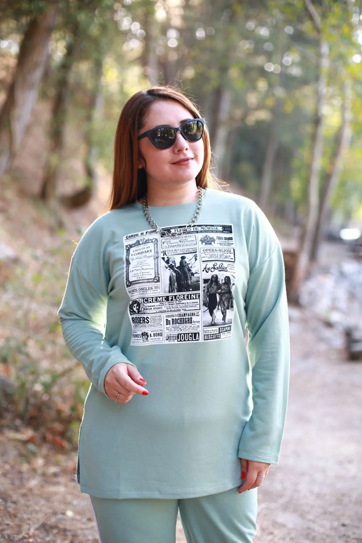 RENKTE GAZETE BASKILI YIRTMAÇLI MİNT SWEAT