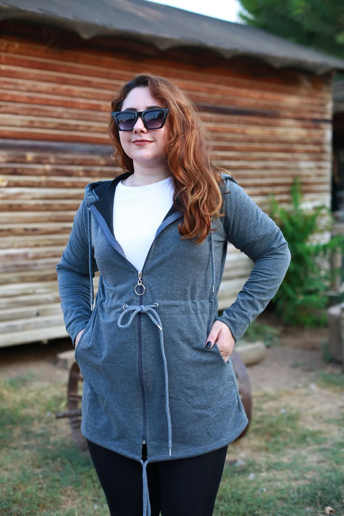 RENKTE İPLİ KAPŞONLU FERMUARLI GRİ CEKET&SWEAT