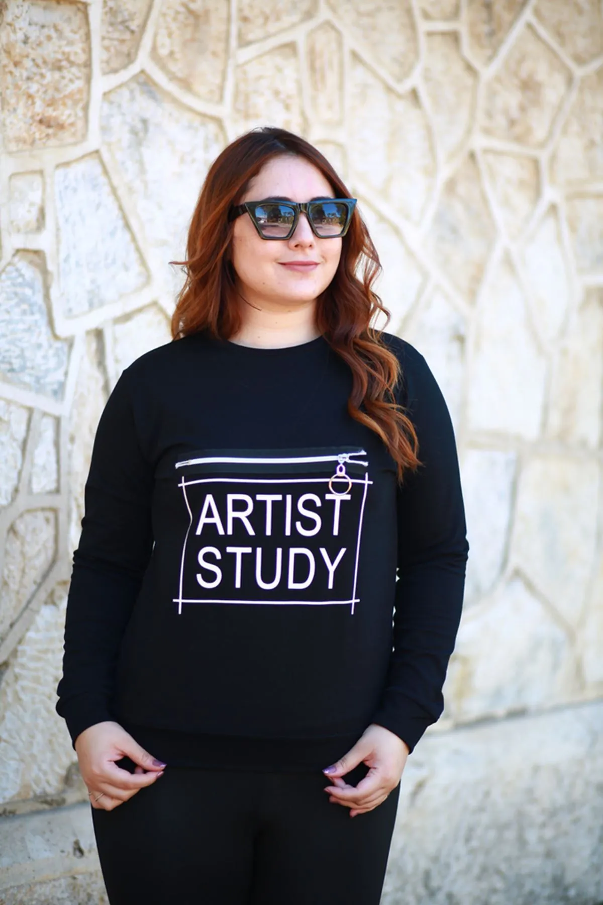 RENKTE FERMUAR BASKILI SİYAH SWEAT