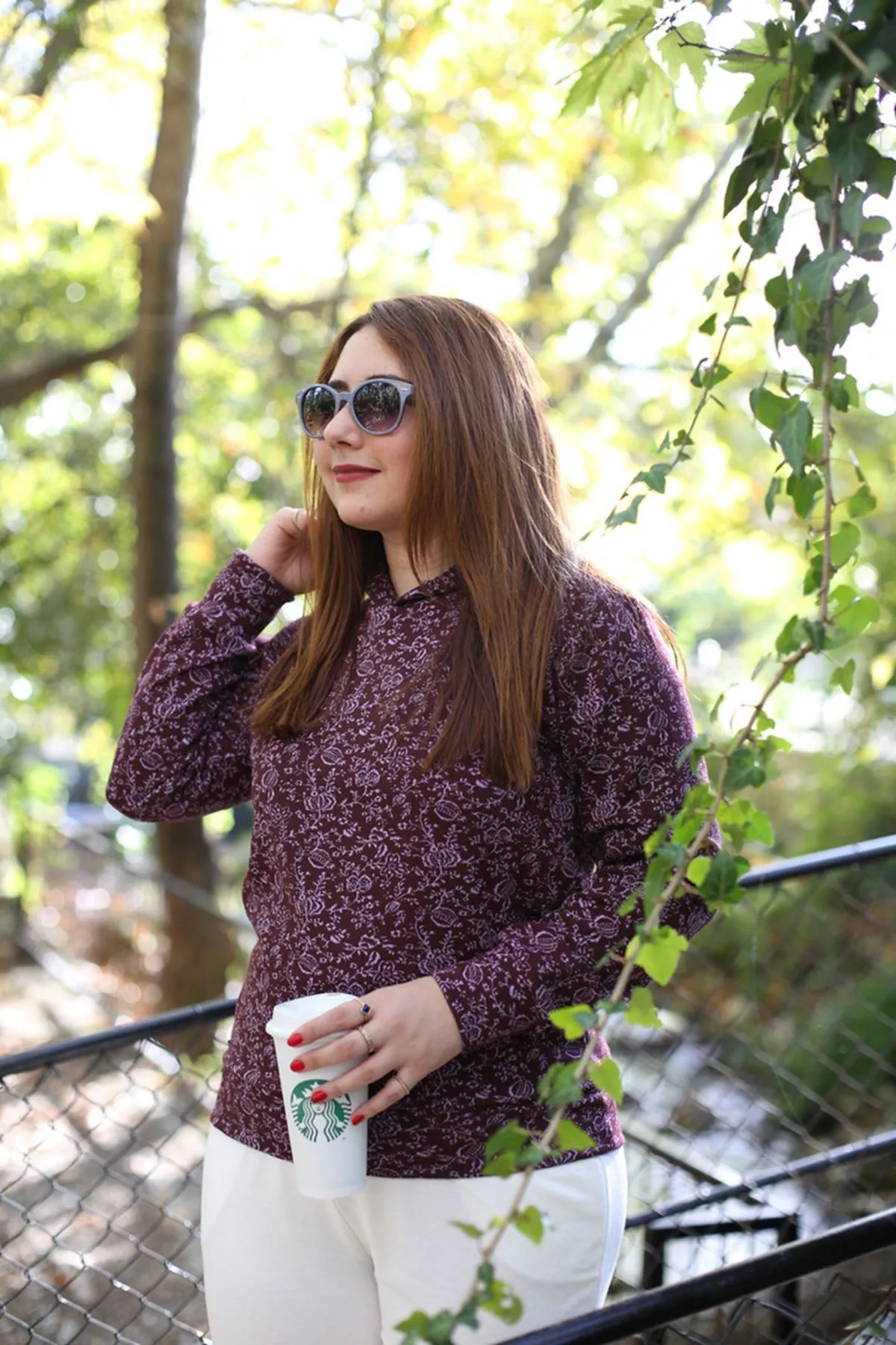 RENKTE DESENLİ KAPŞONLU SWEAT
