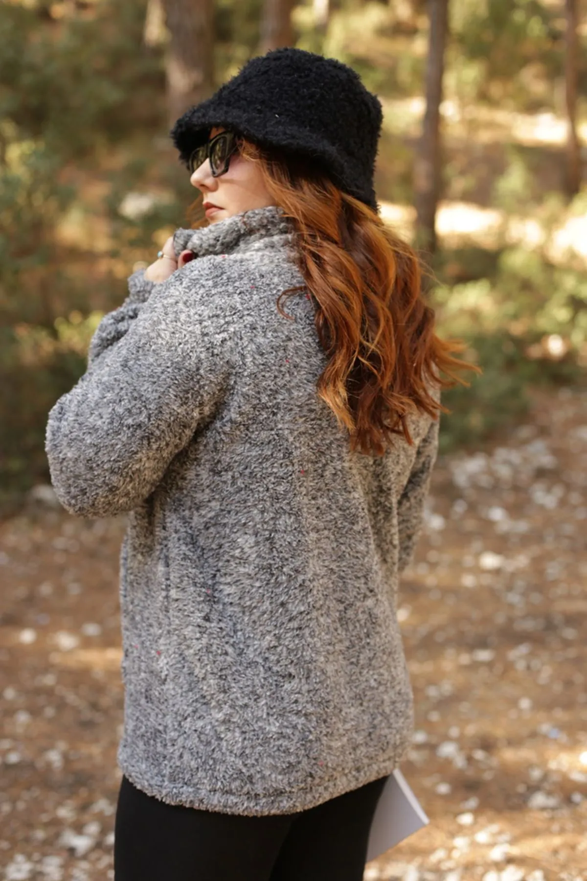 RENKTE YARIM FERMUARLI LASTİKLİ ARMALI GRİ PELUŞ SWEAT