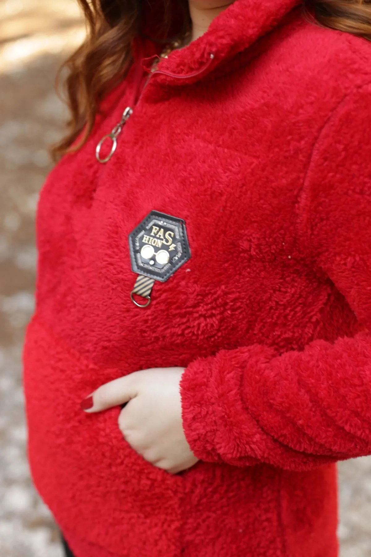 RENKTE YARIM FERMUARLI LASTİKLİ ARMALI KIRMIZI PELUŞ SWEAT
