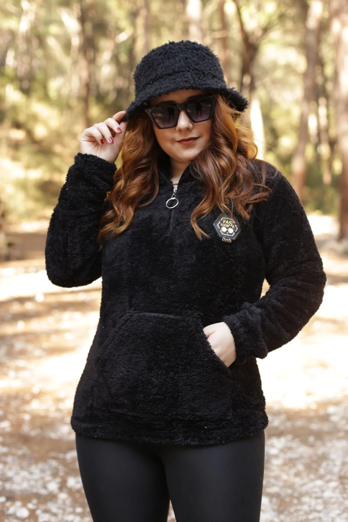 RENKTE YARIM FERMUARLI LASTİKLİ ARMALI SİYAH PELUŞ SWEAT