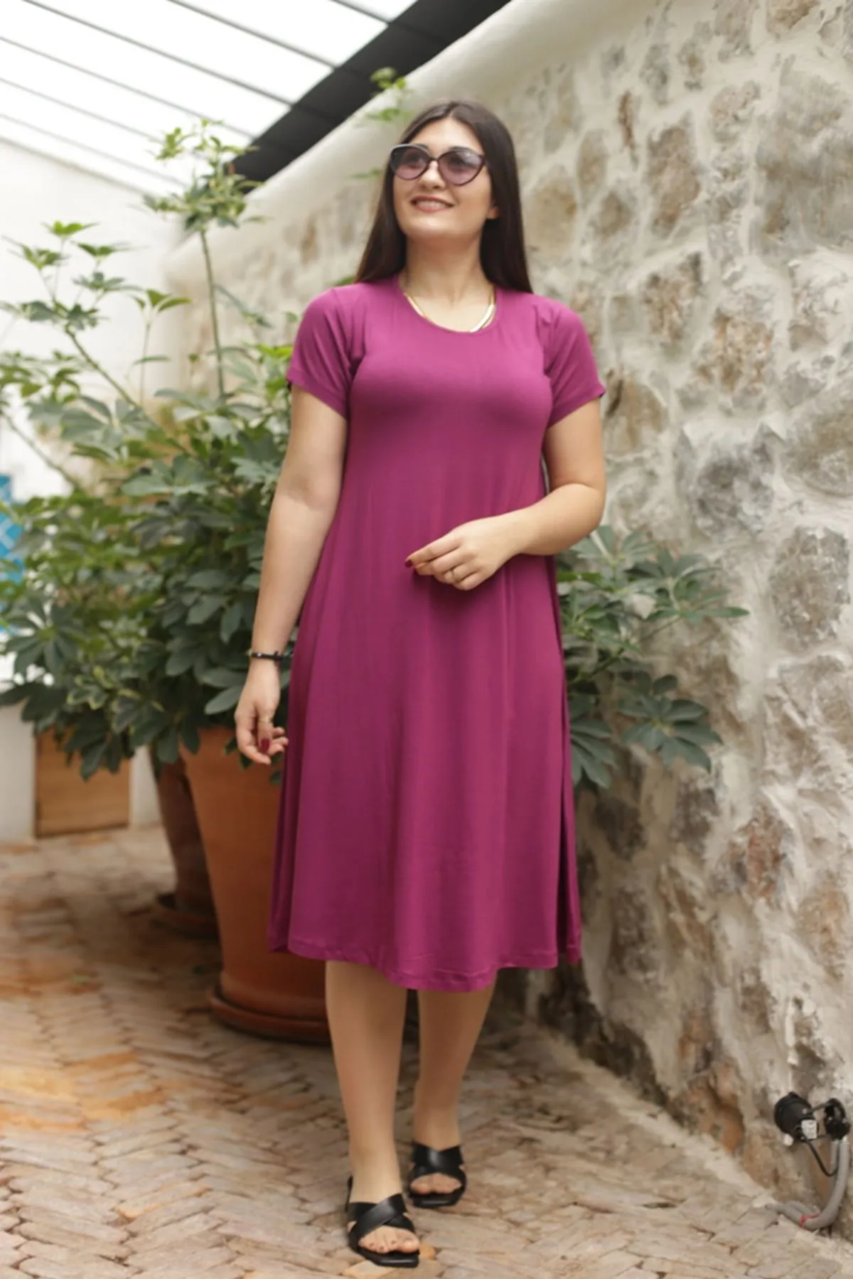RENKTE ESNEK ELBİSE