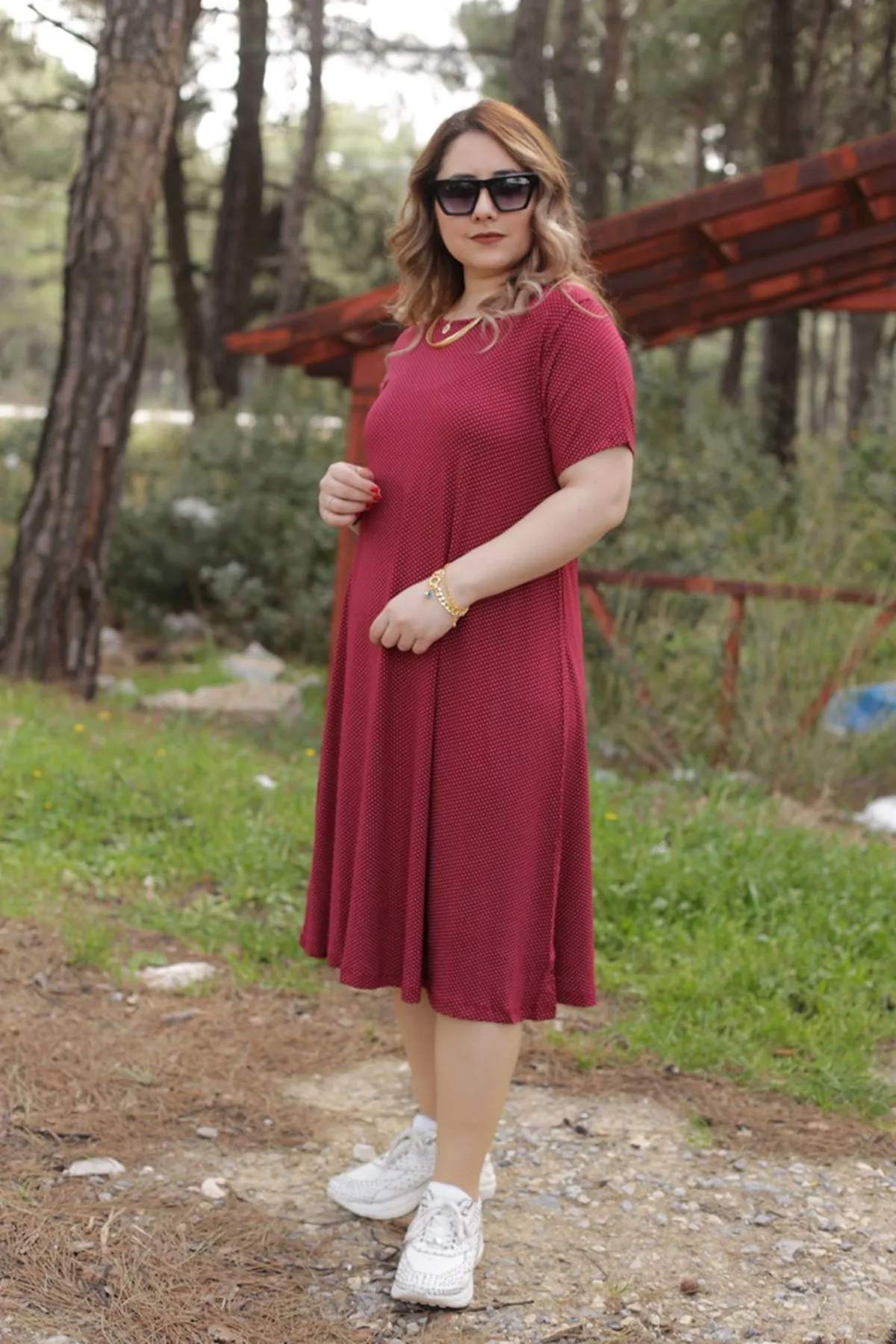 RENKTE ESNEK ELBİSE