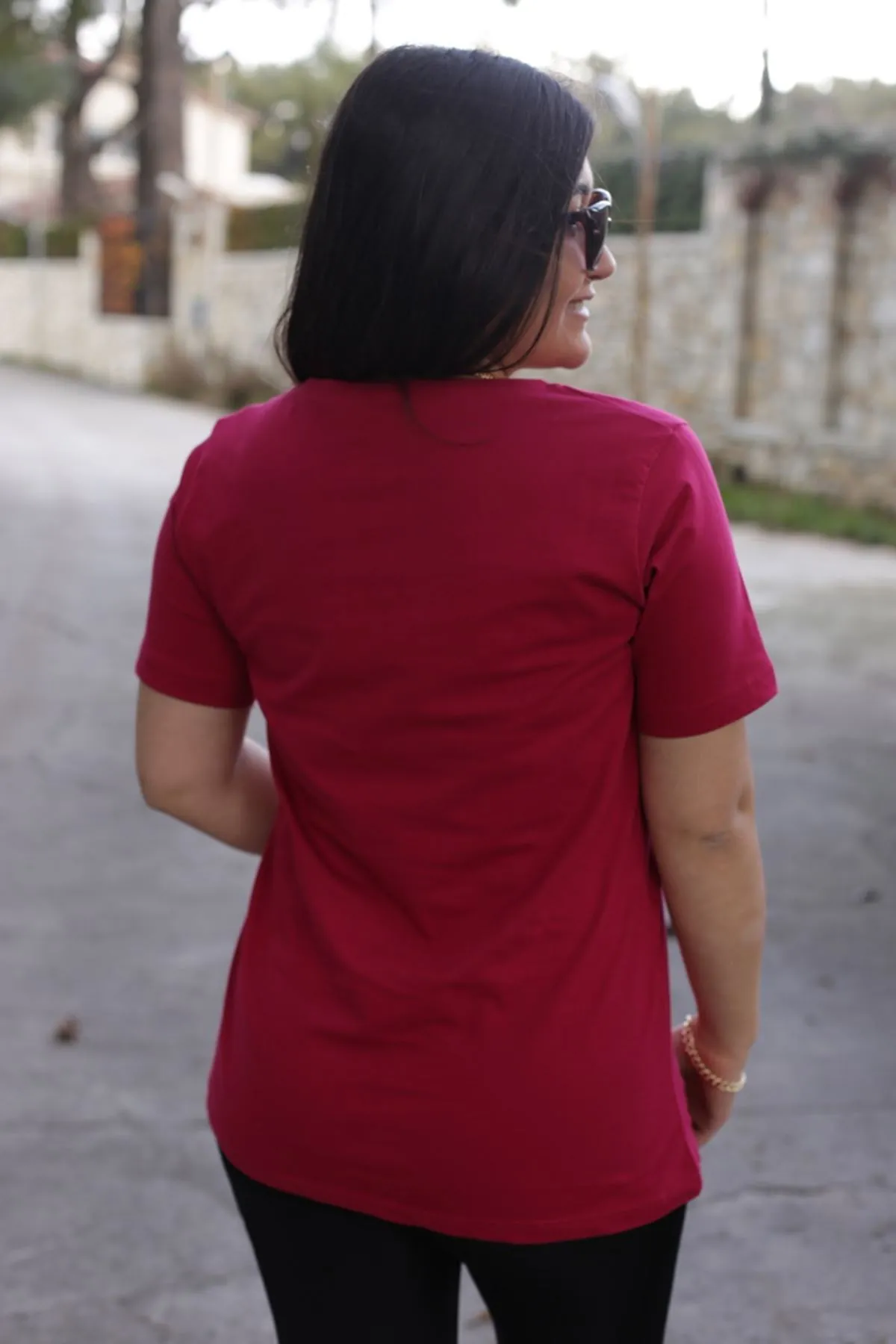RENKTE ÖNÜ YAZILI BORDO TSHİRT