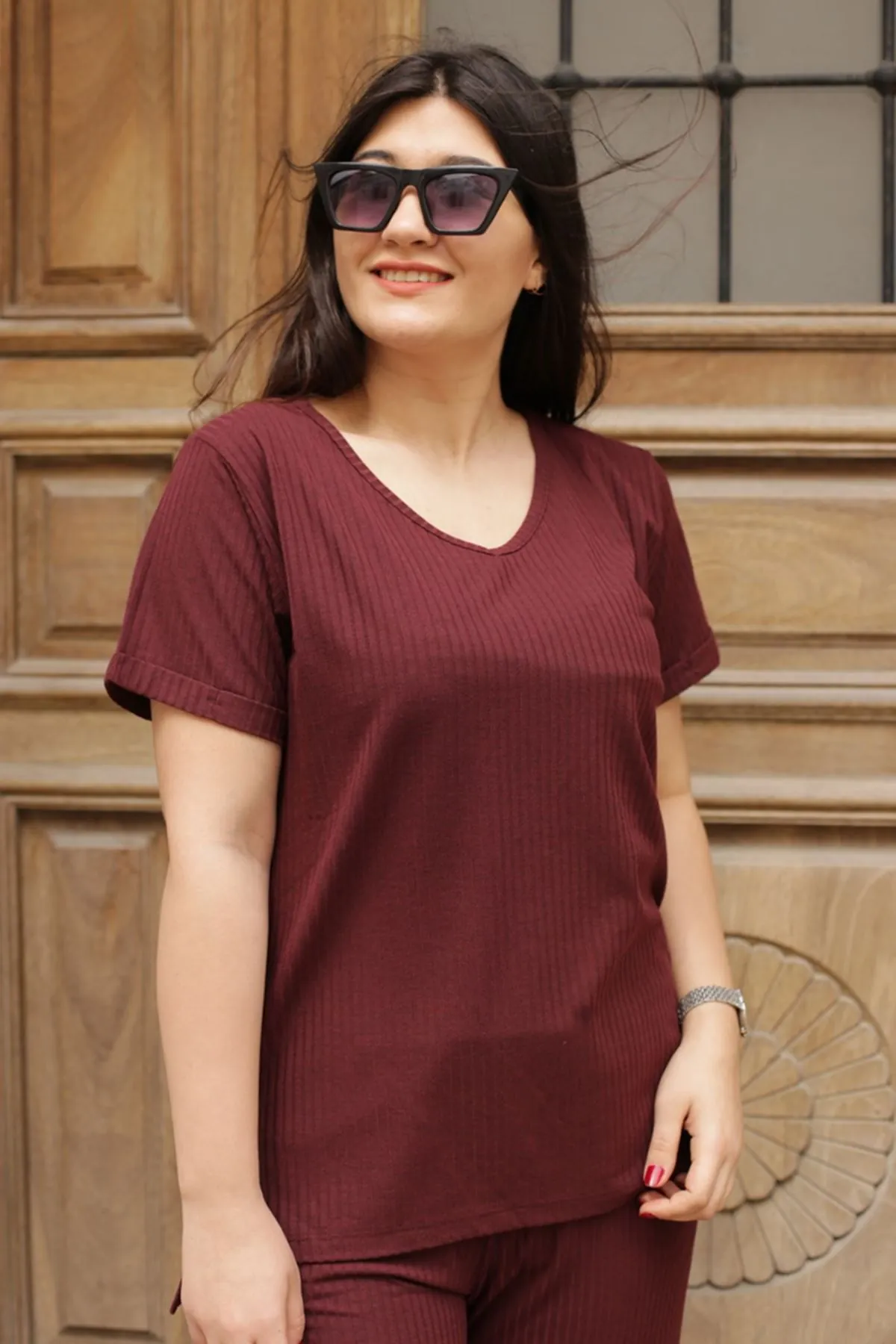 RENKTE GENİŞ KESİM BORDO KAŞKORSE TAKIM