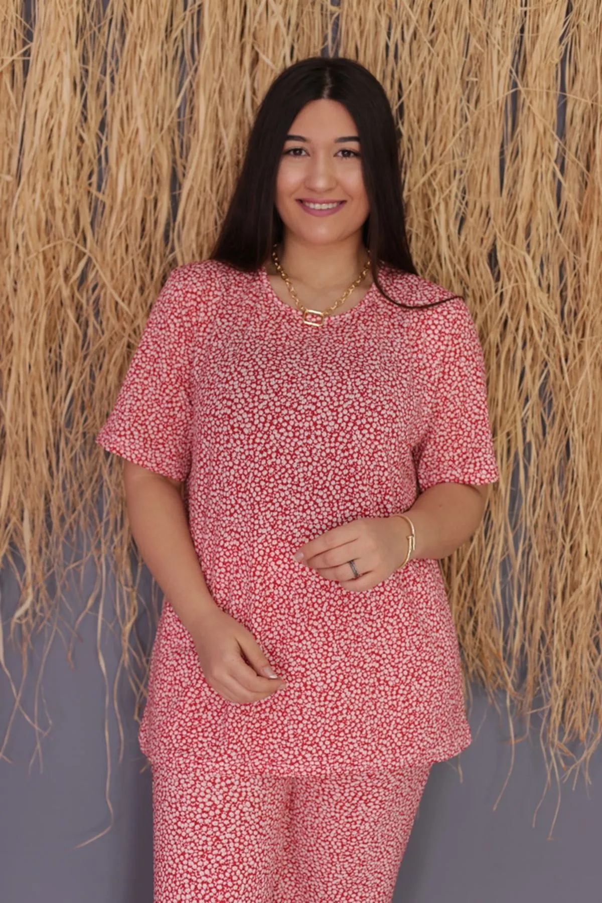 RENKTE GENİŞ KESİM ÖZEL ÜRETİM TAKIM