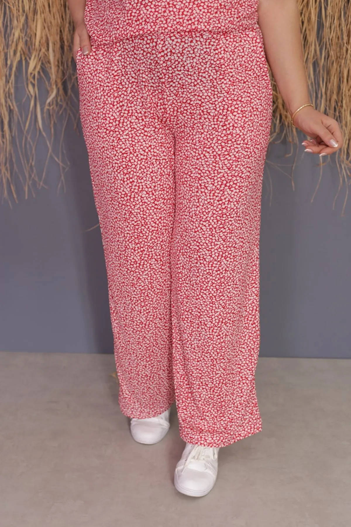 RENKTE GENİŞ KESİM ÖZEL ÜRETİM TAKIM