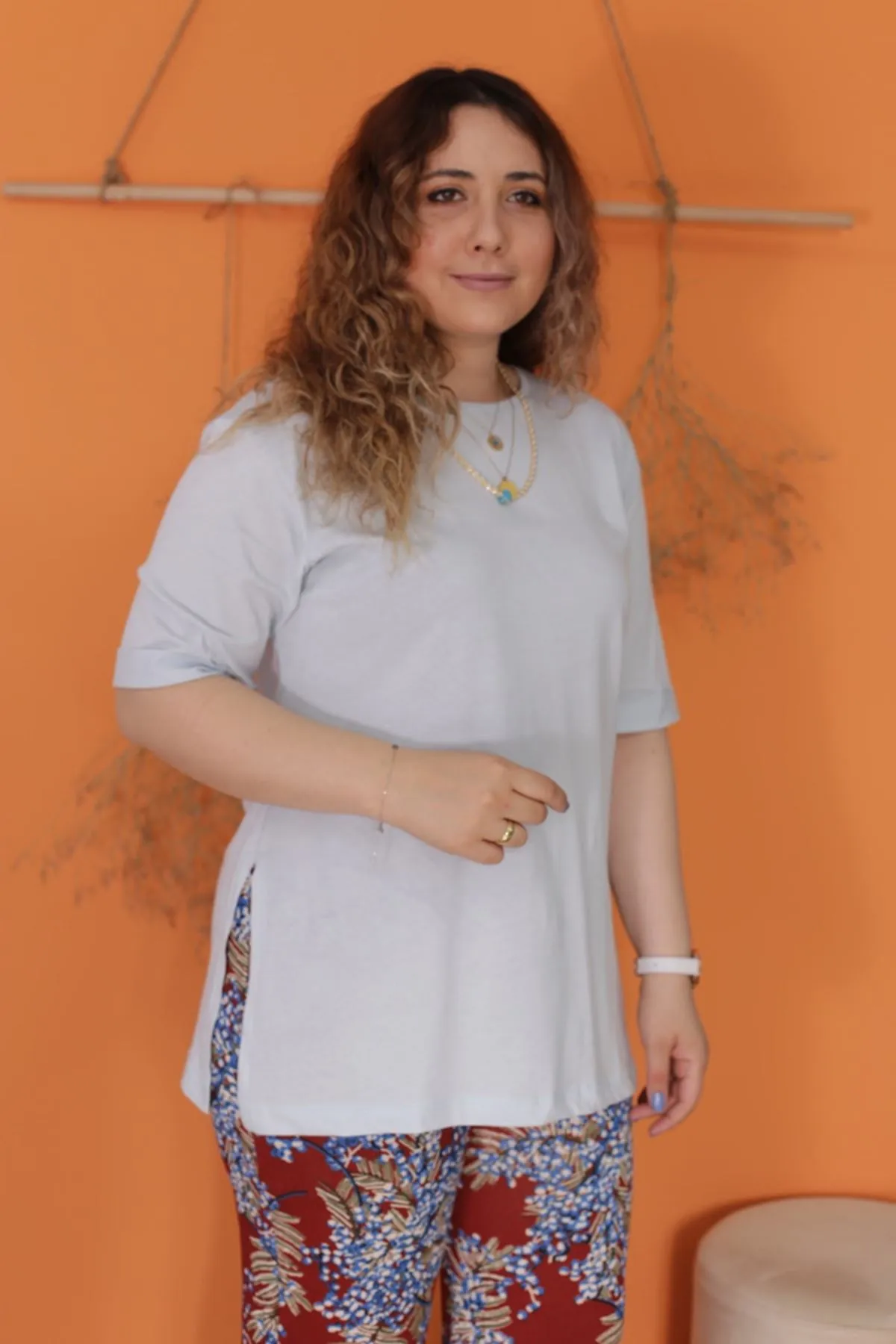 RENKTE BATTAL GENİŞ KESİM MAVİ TSHİRT