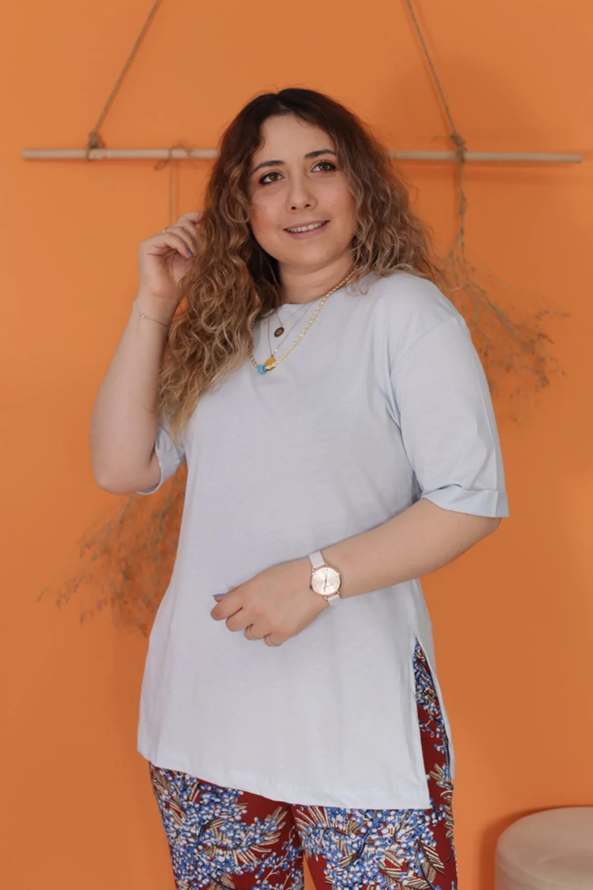 RENKTE BATTAL GENİŞ KESİM MAVİ TSHİRT