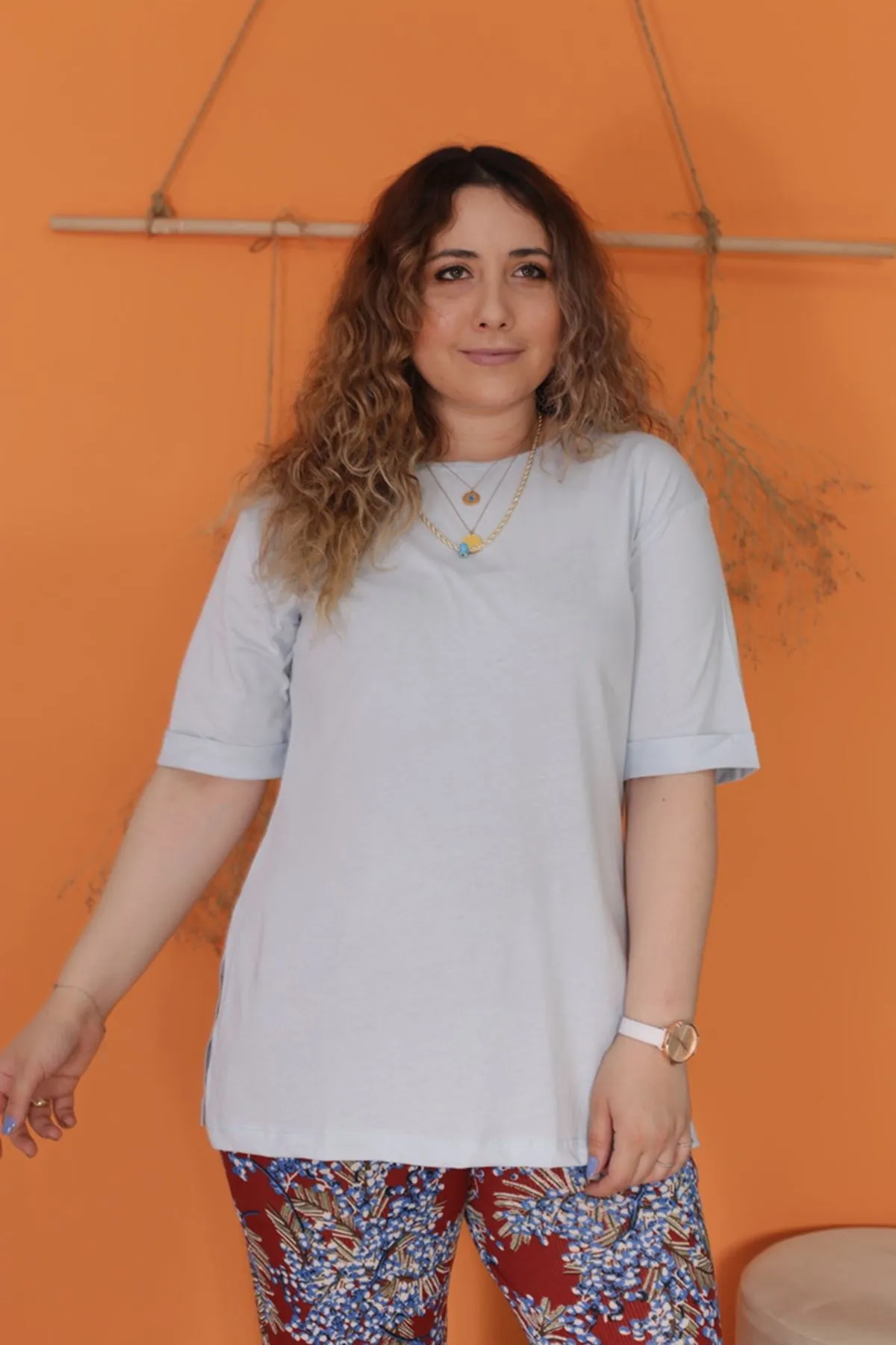 RENKTE BATTAL GENİŞ KESİM MAVİ TSHİRT