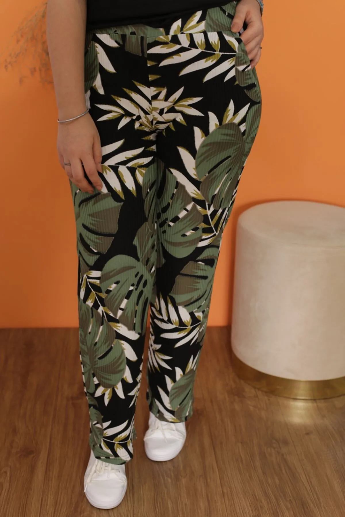 RENKTE DESENLİ ESNEK STANDART KAŞKORSE PANTOLON