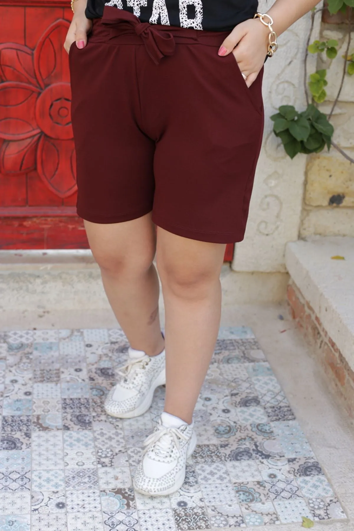 RENKTE ESNEK BATTAL BORDO ŞORT&KAPRİ