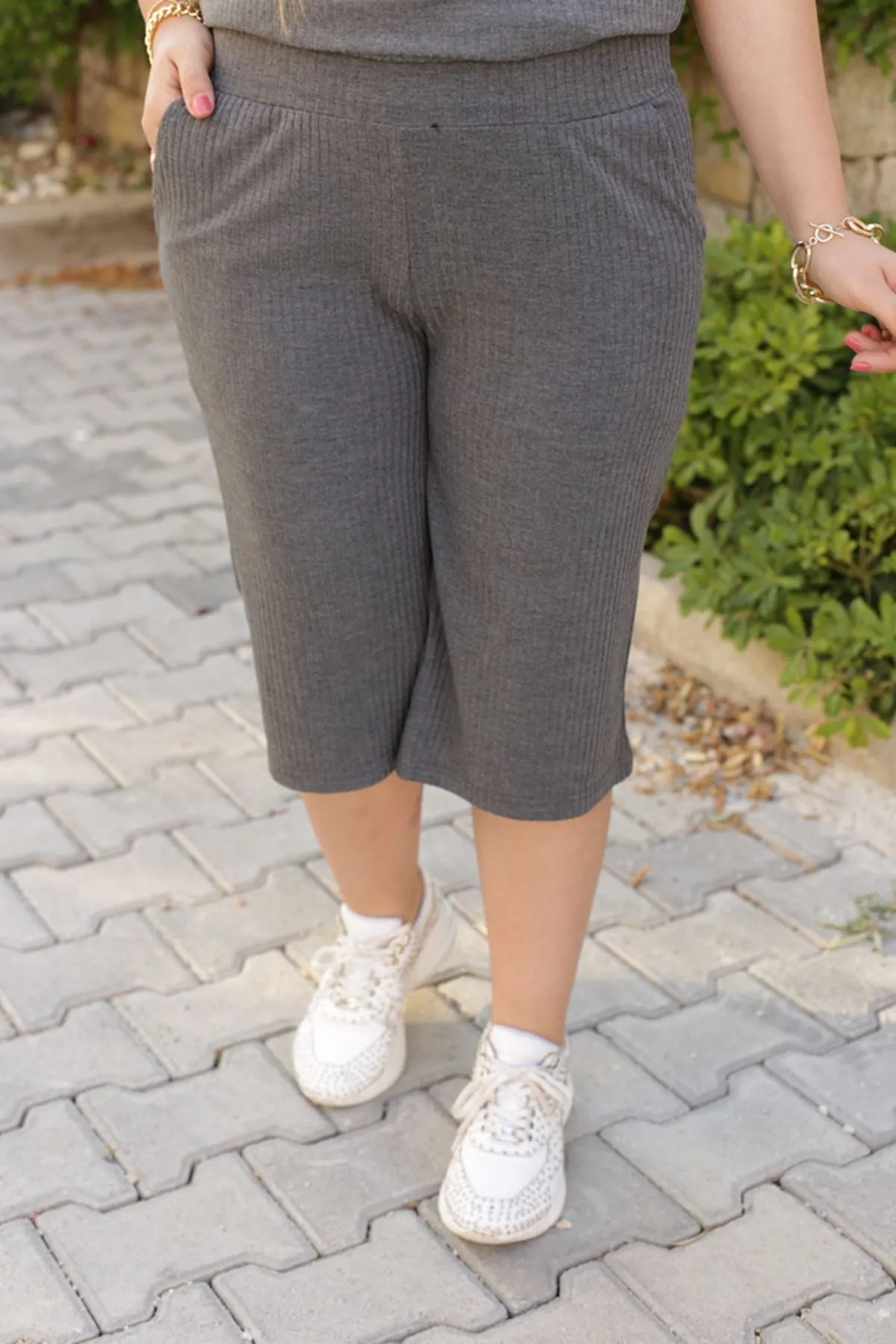 RENKTE KAŞKORSE BATTAL ESNEK ANTRASİT KAPRİ