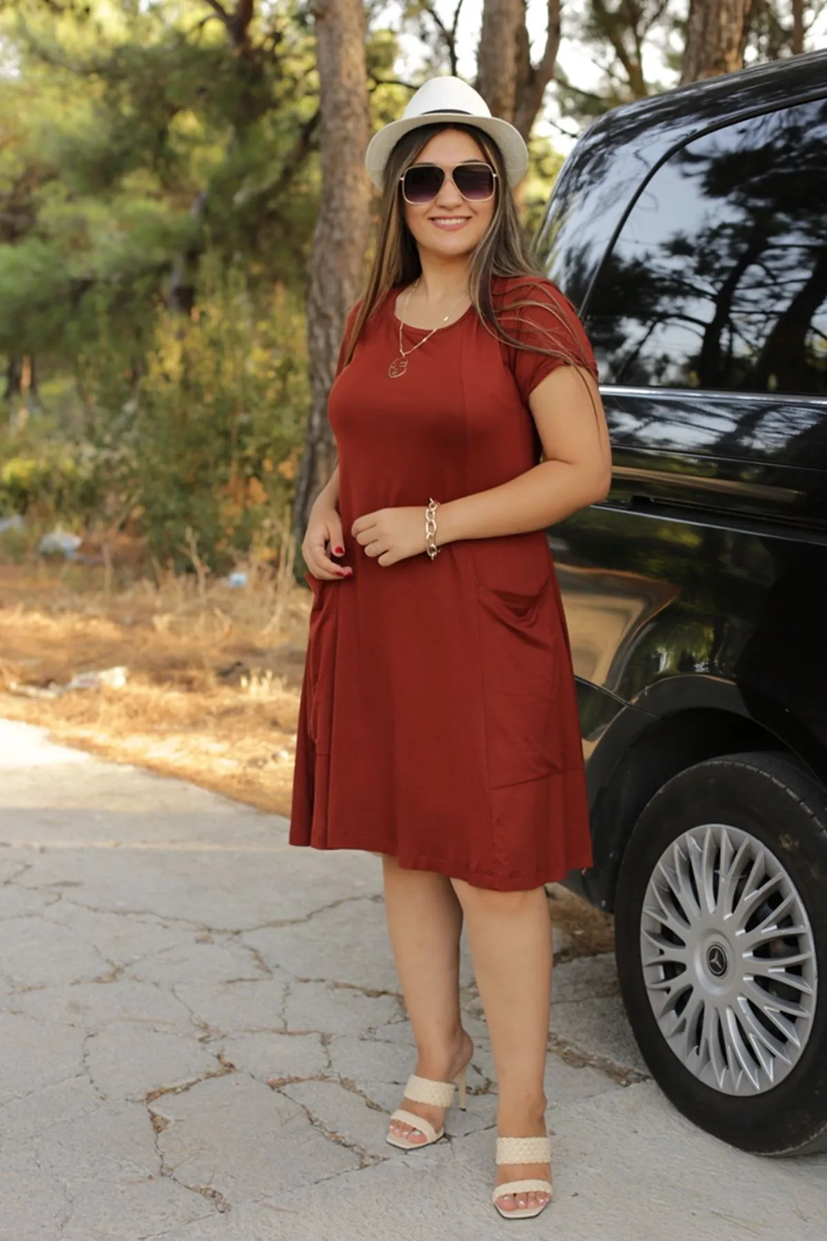 RENKTE CEPLİ TABA ELBİSE