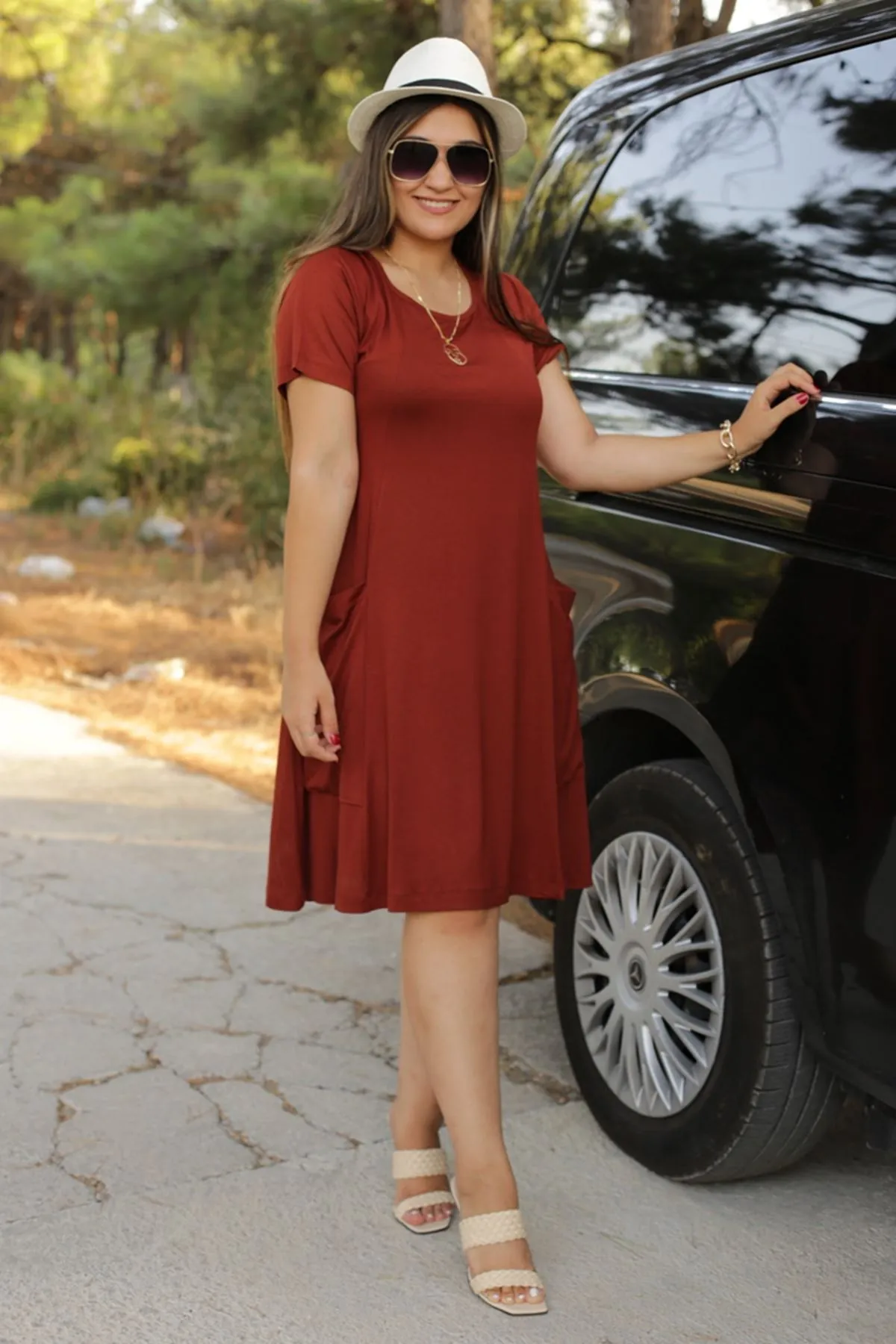 RENKTE CEPLİ TABA ELBİSE
