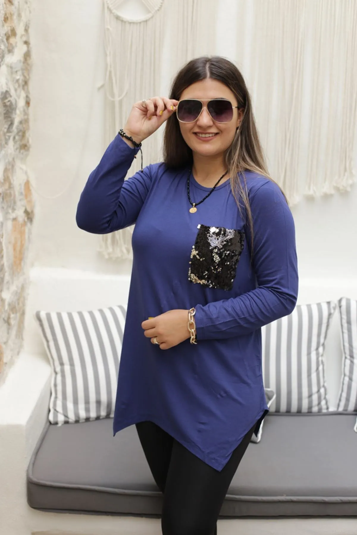 RENKTE PUL CEPLİ ASİMETRİK LACİVERT BLUZ&TUNİK
