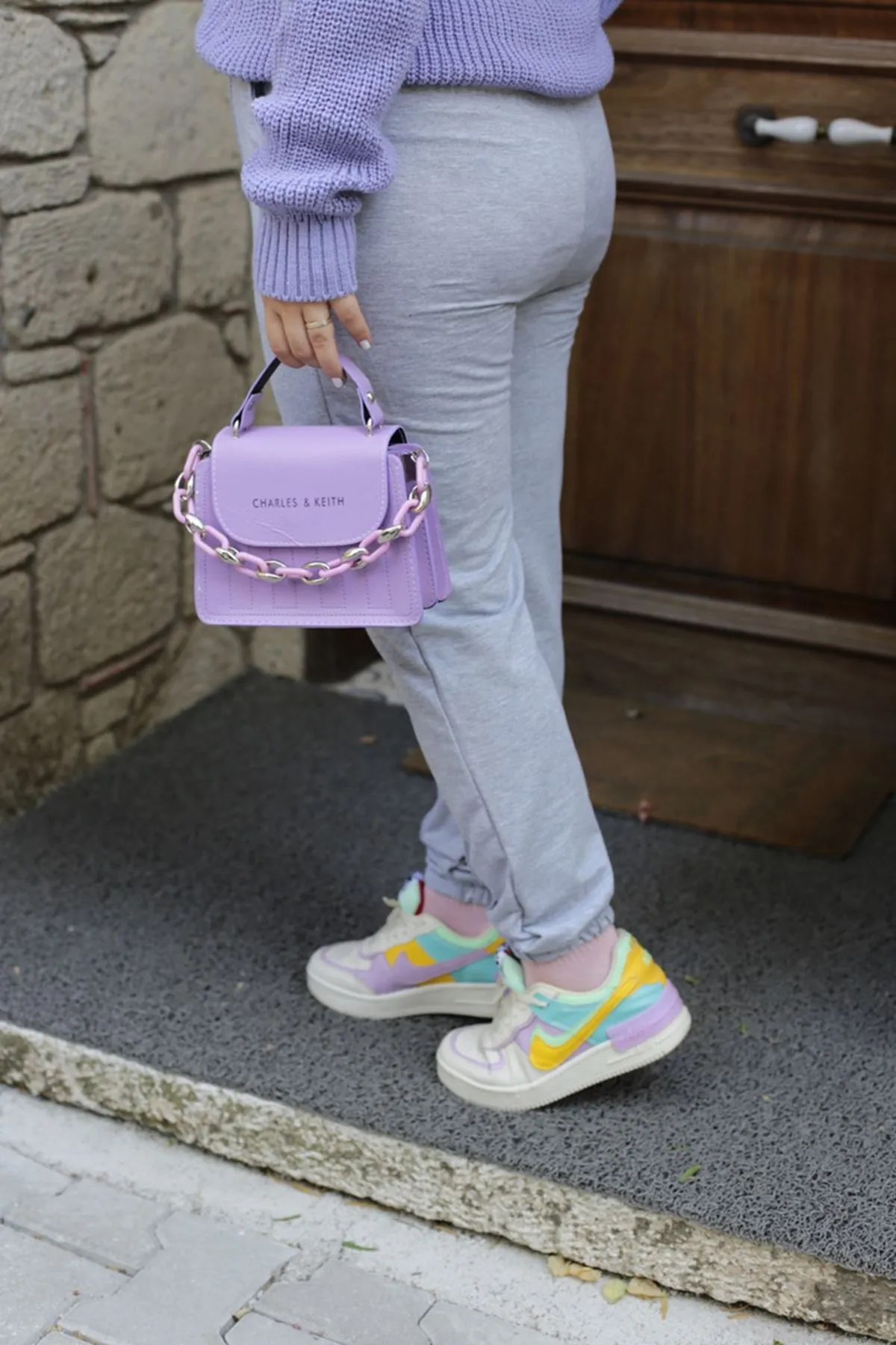RENKTE ÇIMALI JOGGER GRİ EŞOFMAN ALTI