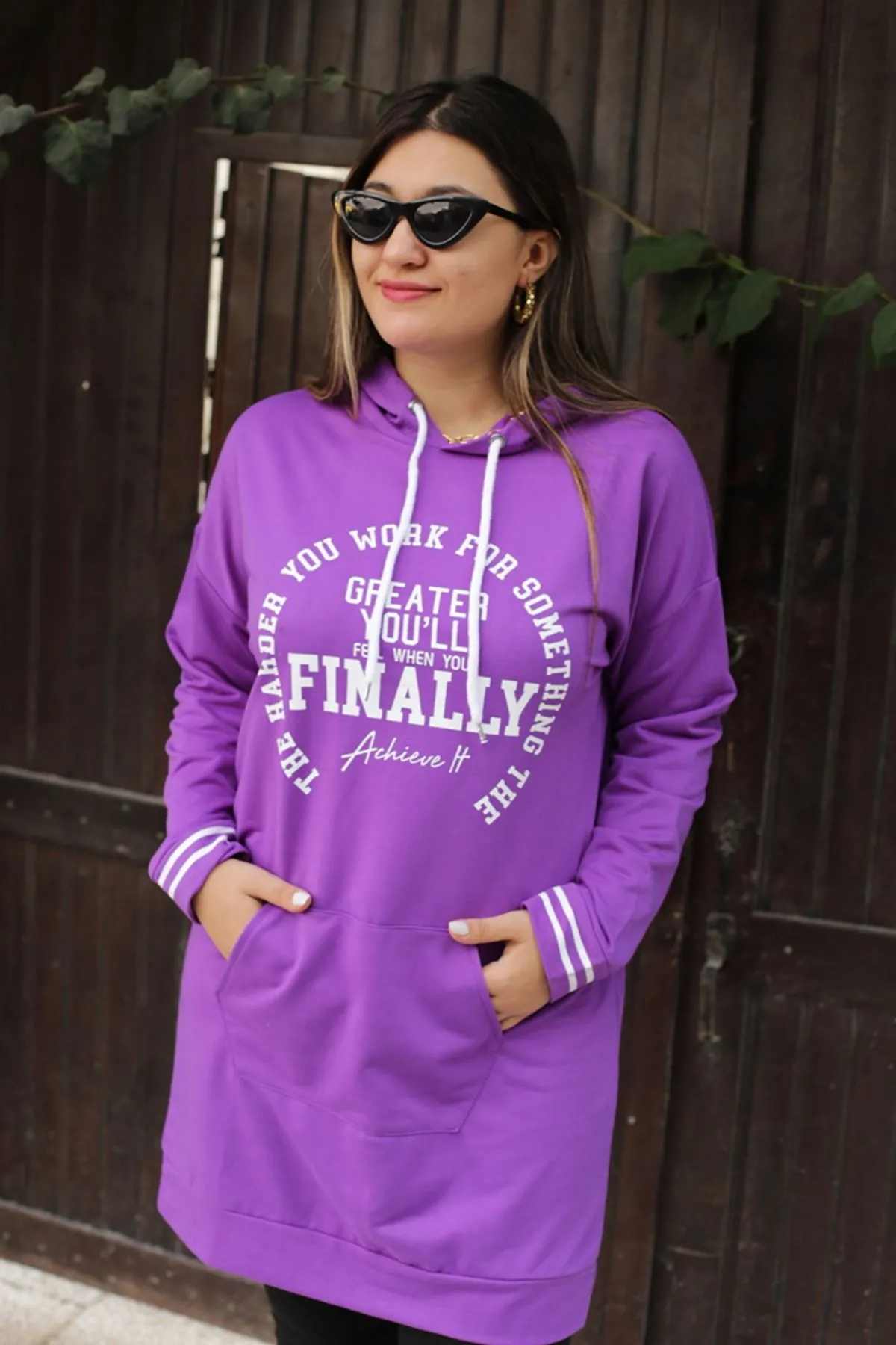 RENKTE BASKI DETAYLI CEPLİ MOR SWEAT