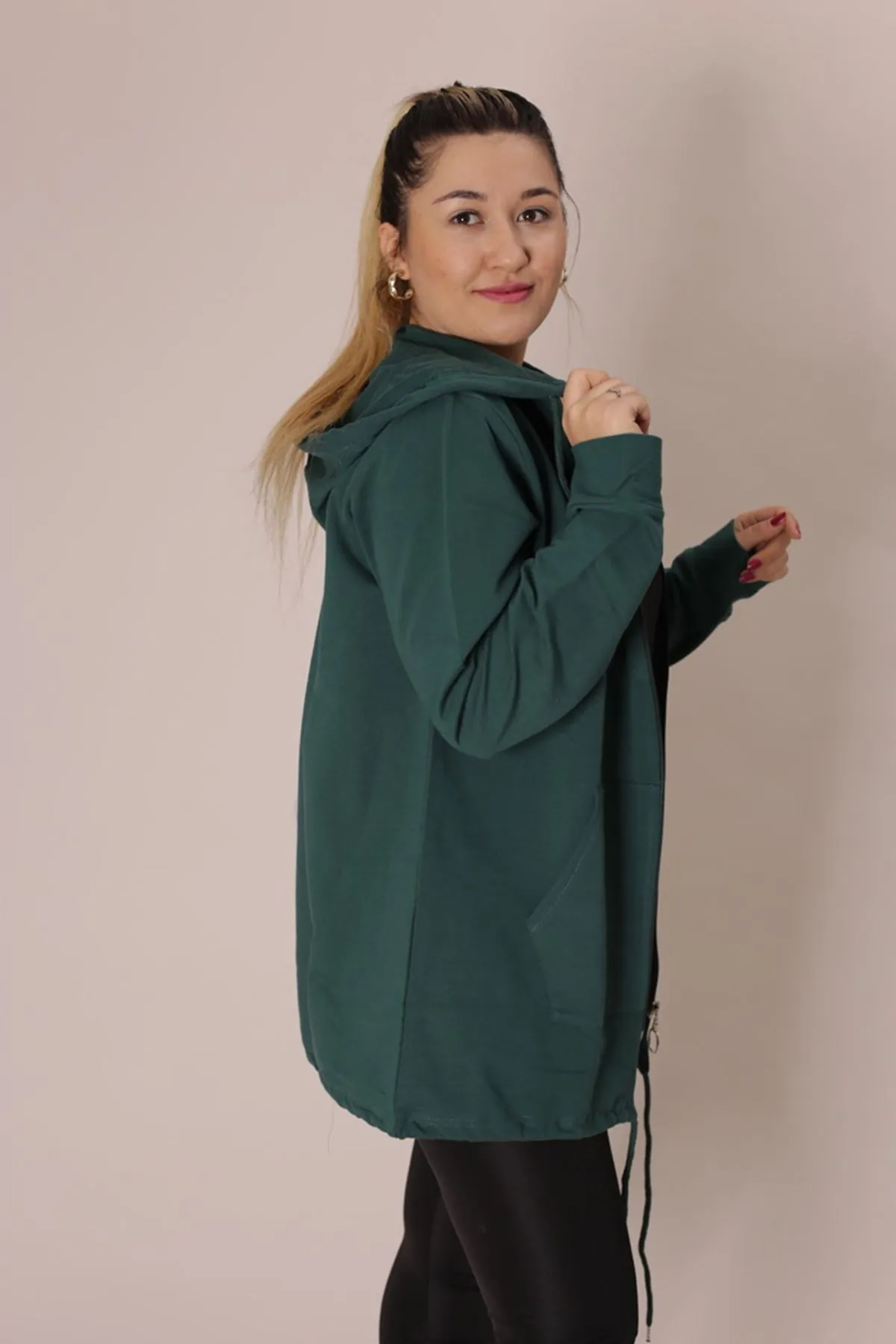 RENKTE LEOPAR KANGURU CEPLİ FERMUARLI YEŞİL SWEAT&CEKET