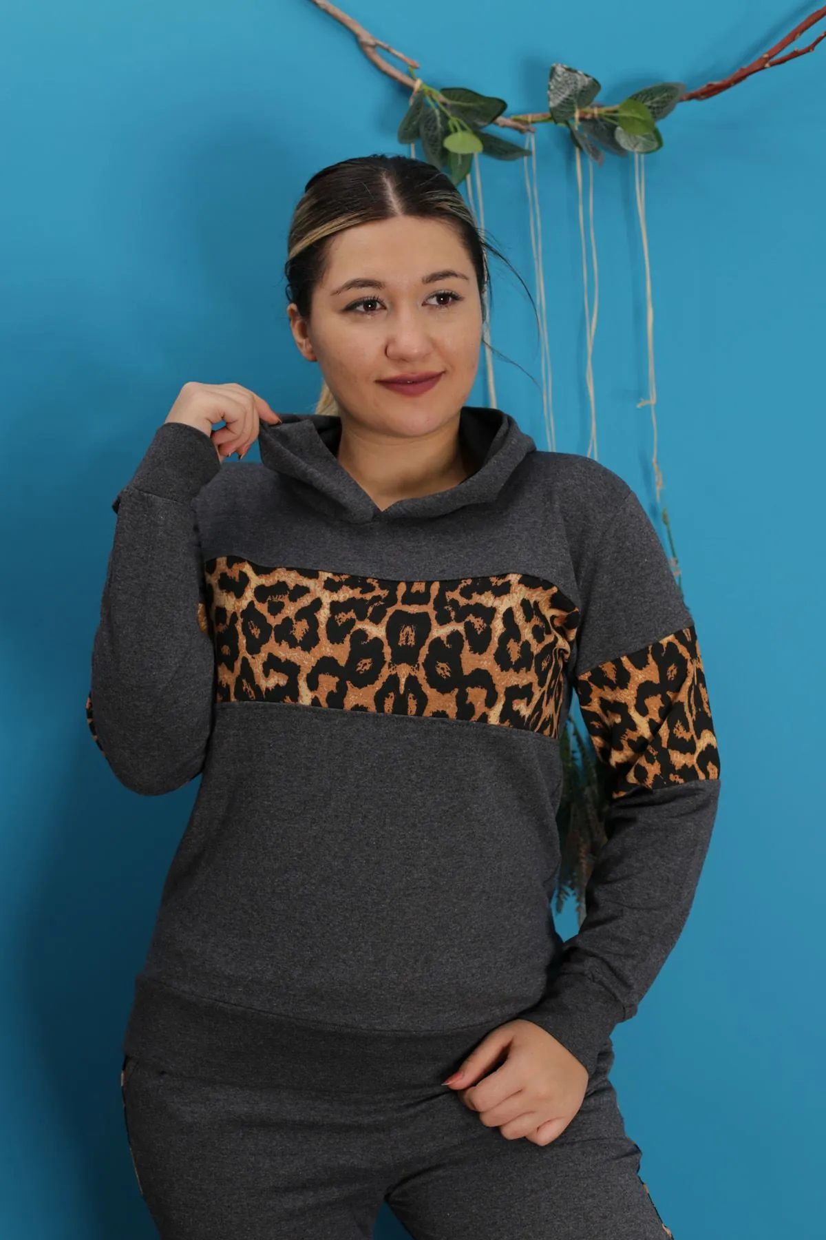 RENKTE ORTASI LEOPAR ANTRASİT BATTAL TAKIM