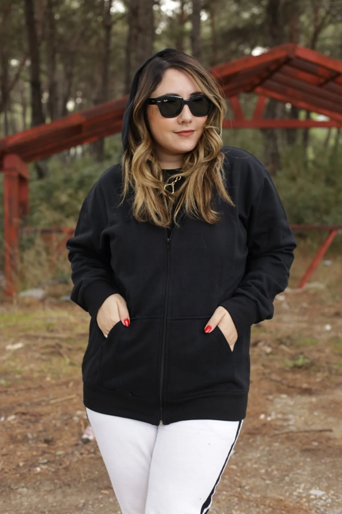 RENKTE ŞARDONLU FERMUARLI SİYAH SWEAT&CEKET
