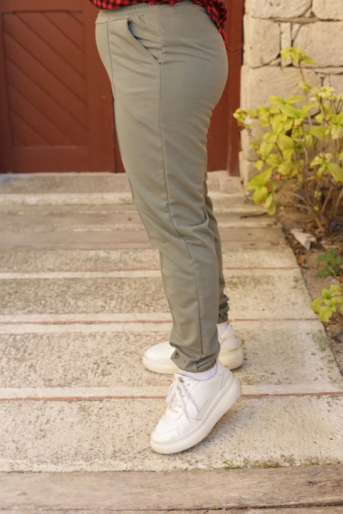 RENKTE ÇIMALI JOGGER ÇAĞLA YEŞİLİ EŞOFMAN ALTI