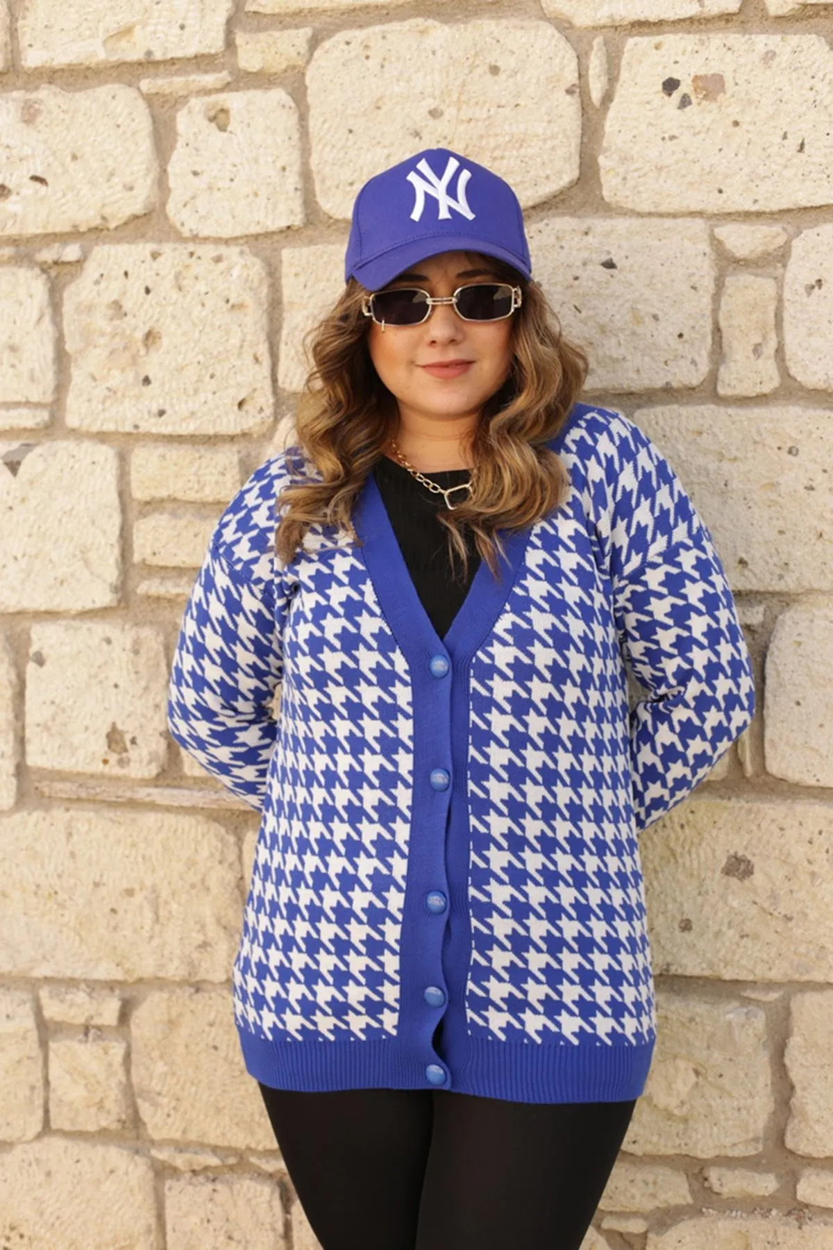 RENKTE DESENLİ DÜĞMELİ SAKS HIRKA