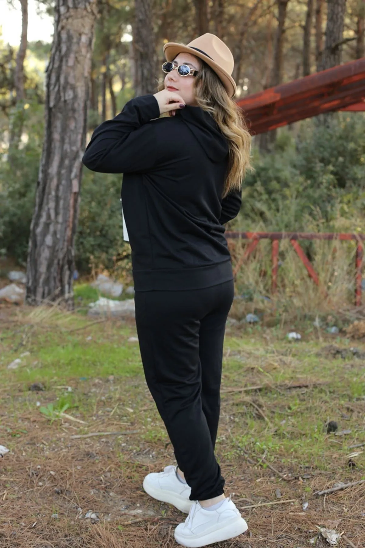 RENKTE ÖZEL ÜRETİM BATTAL SİYAH TAKIM
