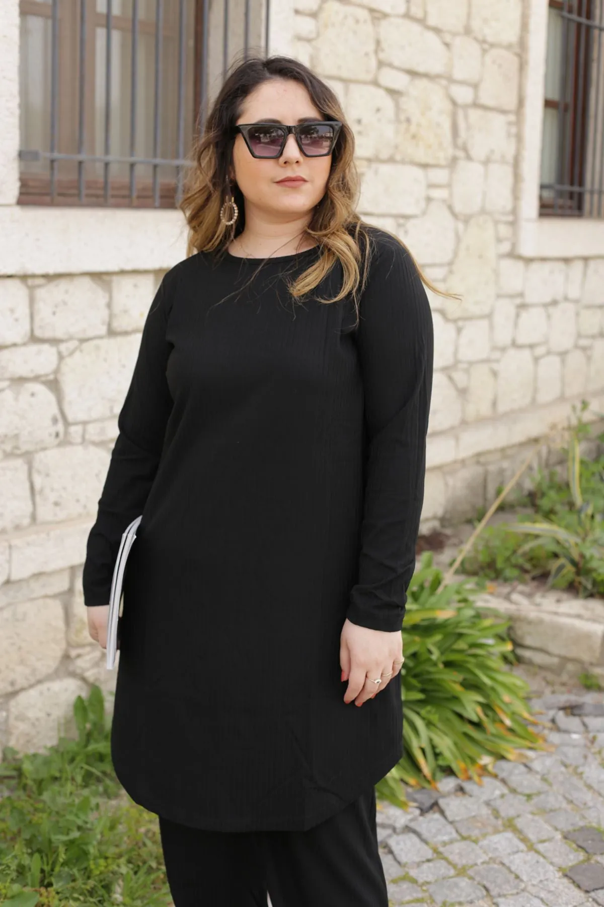 RENKTE TUNİKLİ KAŞKORSE SİYAH TAKIM