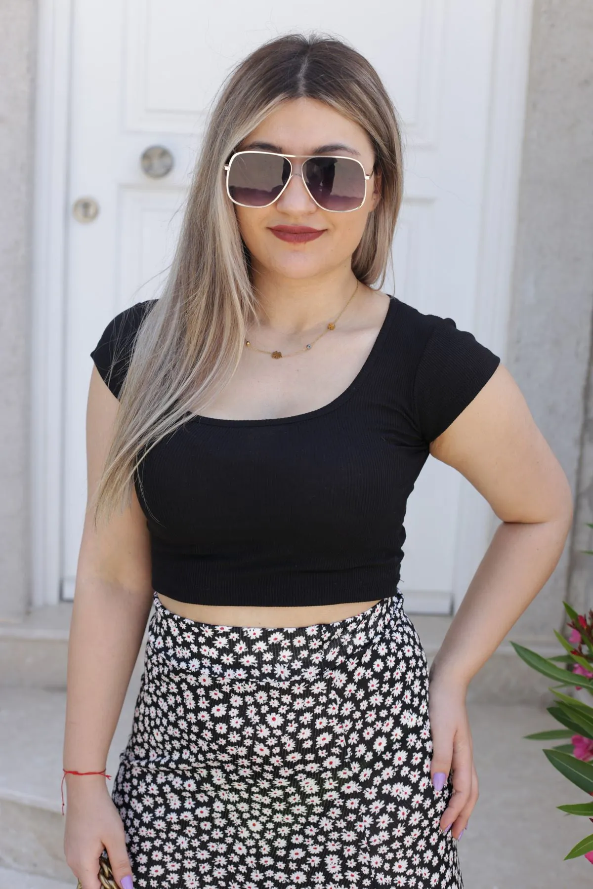 RENKTE KISA KOL ESNEK KAŞKORSE SİYAH CROP