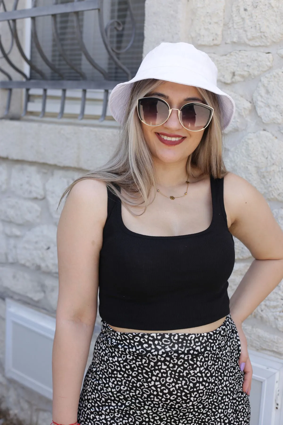 RENKTE ASKILI ESNEK KAŞKORSE SİYAH CROP